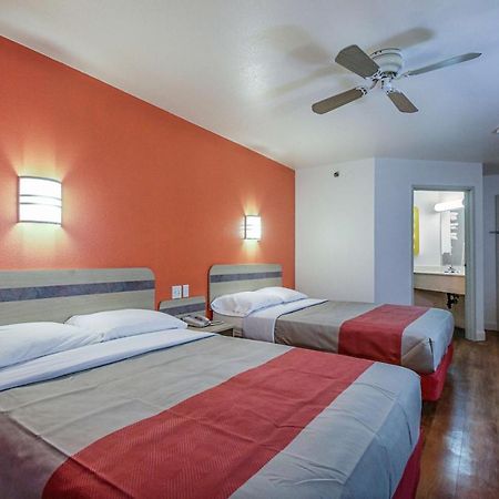 Motel 6-Nephi, Ut Luaran gambar