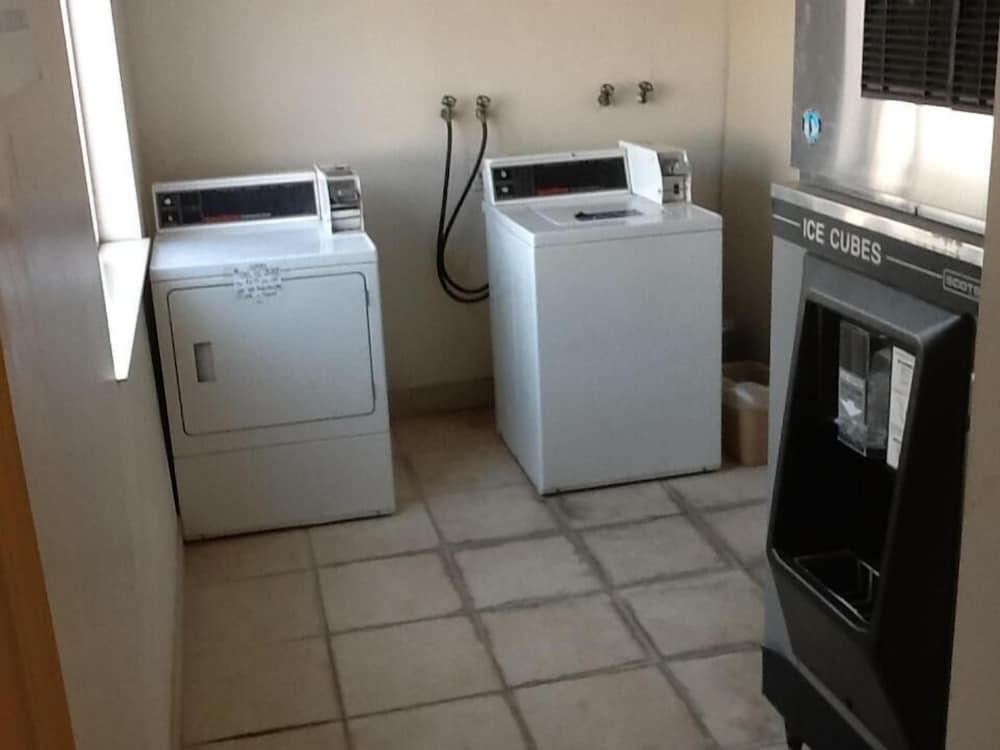 Motel 6-Nephi, Ut Luaran gambar